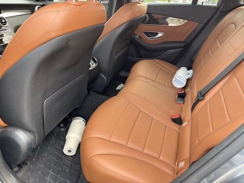 Used 2022 Mercedes-Benz GLC 300 4MATIC image 6