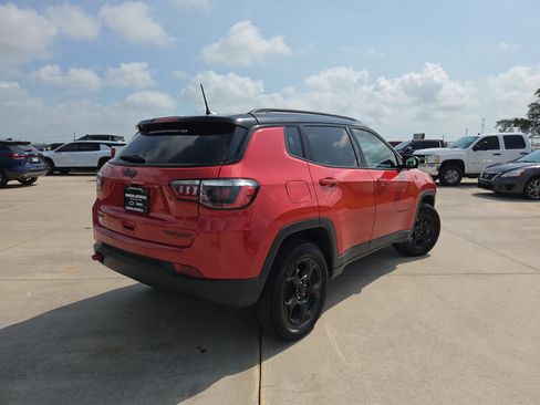 Used 2024 Jeep Compass Trailhawk AWD/4WD image 5