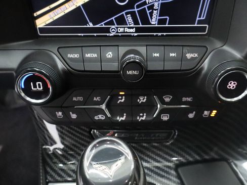 Used 2017 Chevrolet Corvette Stingray Coupe image 22