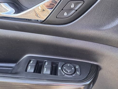 Used 2023 GMC Acadia SLT image 9