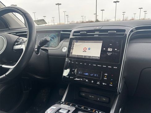 Used 2024 Hyundai Tucson Limited image 19