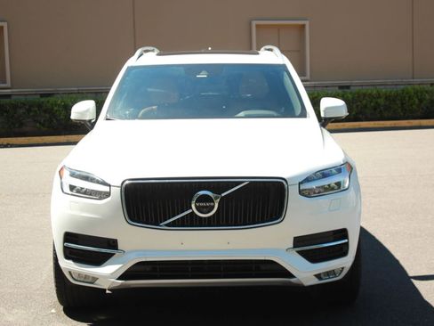 Used 2018 Volvo XC90 T6 Momentum w/ Convenience Package AWD/4WD image 2