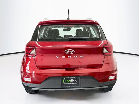 Used 2025 Hyundai Venue SEL FWD image 7