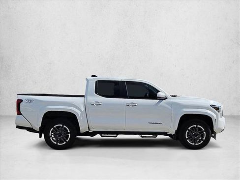 Used 2024 Toyota Tacoma TRD Sport RWD image 4