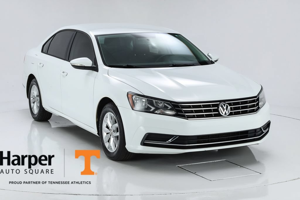 Used 2018 Volkswagen Passat 2.0T S w/ Driver Assistance Package FWD image 15