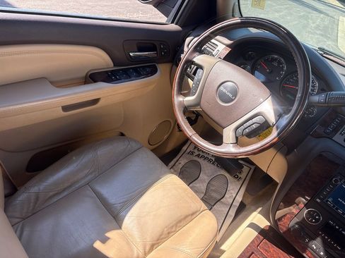 Used 2008 GMC Yukon Denali image 15