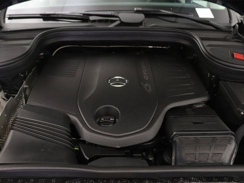 New 2026 Mercedes-Benz GLE 450 4MATIC image 11