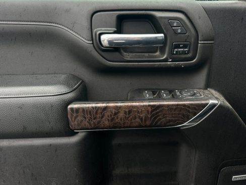 Used 2022 GMC Sierra 2500 Denali w/ Technology Package image 11