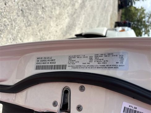 Used 2024 RAM 3500 Laramie image 33