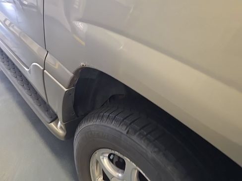 Used 2003 GMC Yukon XL Denali AWD/4WD image 6