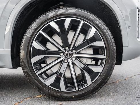 New 2026 Volvo XC90 B6 Plus w/ Protection Package Premier image 19