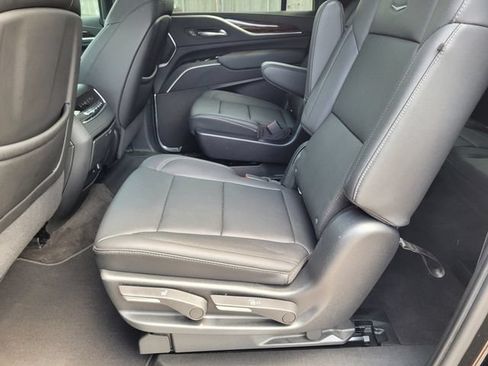 Used 2022 Cadillac Escalade ESV Luxury AWD/4WD image 27