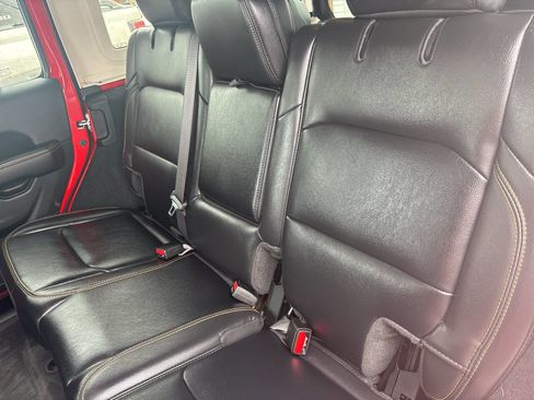 Used 2024 Jeep Wrangler Unlimited Sahara w/ Safety Group image 33