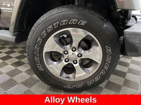 Used 2016 Jeep Wrangler Unlimited Sahara AWD/4WD image 45
