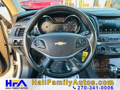 Used 2014 Chevrolet Impala LT w/ Convenience Package FWD image 21