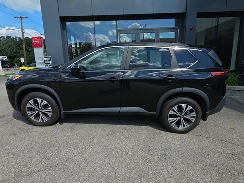 Used 2023 Nissan Rogue SV AWD/4WD image 2