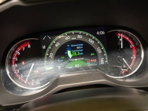 Used 2024 Toyota RAV4 XLE image 16