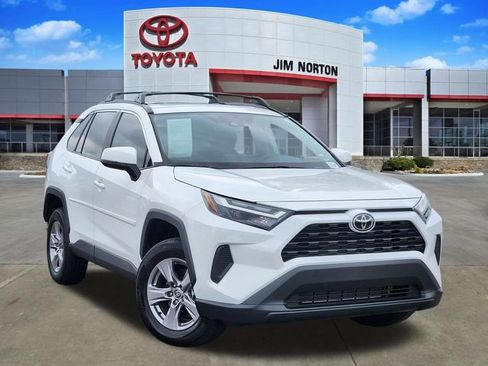 Used 2025 Toyota RAV4 XLE w/ Convenience Package image 1