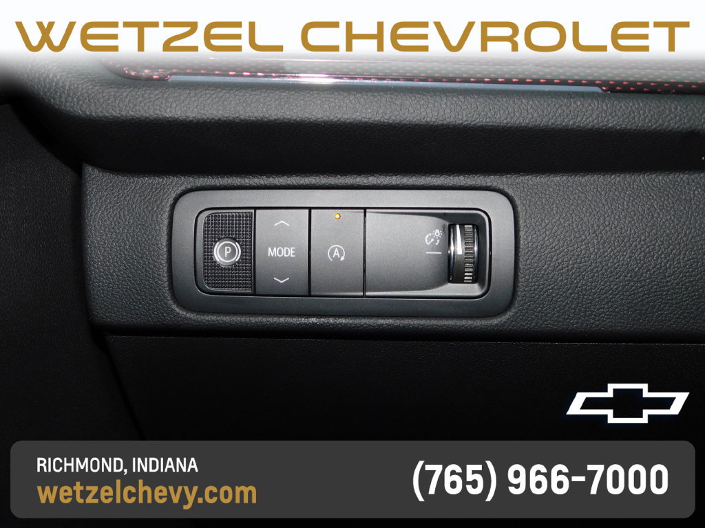 New 2027 Chevrolet Traverse RS w/ LPO, Floor Liner Package FWD image 37