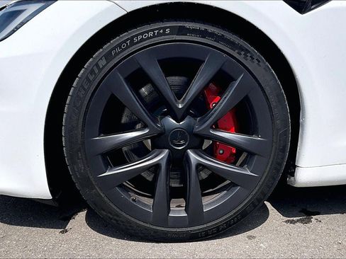 Used 2023 Tesla Model S Plaid image 8