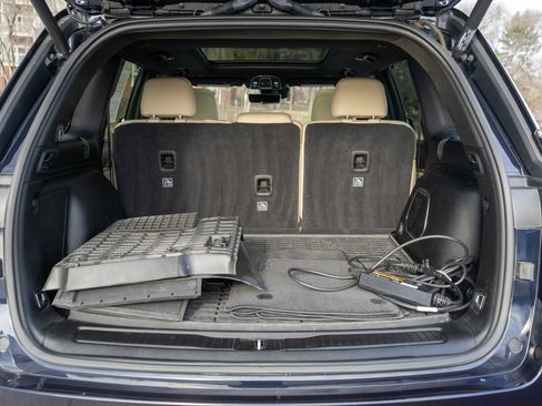 Used 2022 Jeep Grand Cherokee Limited 4xe w/ Luxury Tech Group II image 9