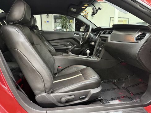 Used 2010 Ford Mustang GT RWD image 14
