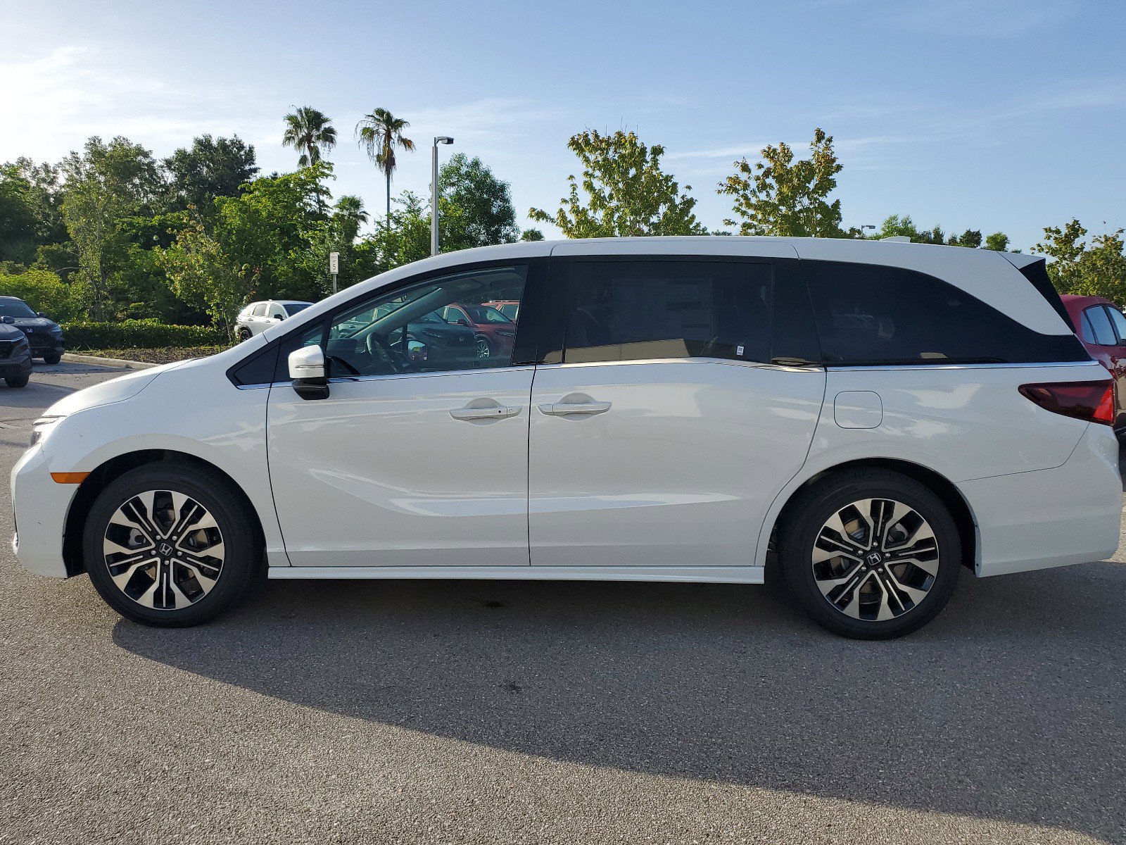 New 2026 Honda Odyssey Elite image 8
