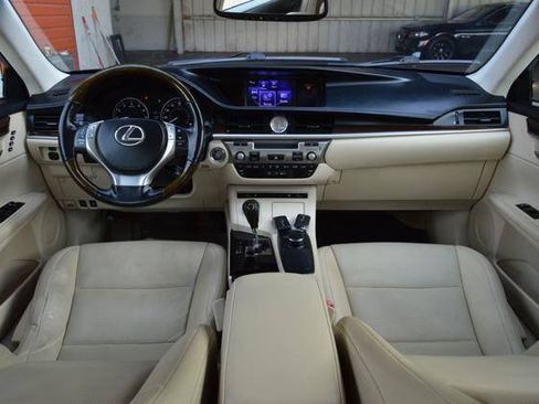 Used 2014 Lexus ES 350 w/ Premium Package FWD image 48