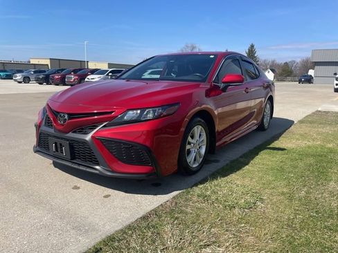Used 2023 Toyota Camry SE image 7