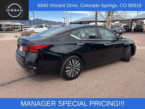 Used 2023 Nissan Altima 2.5 SV FWD image 9
