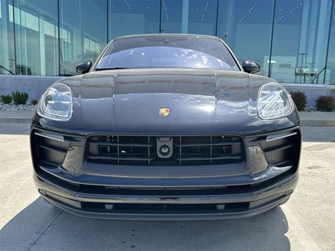 New 2025 Porsche Macan image 10
