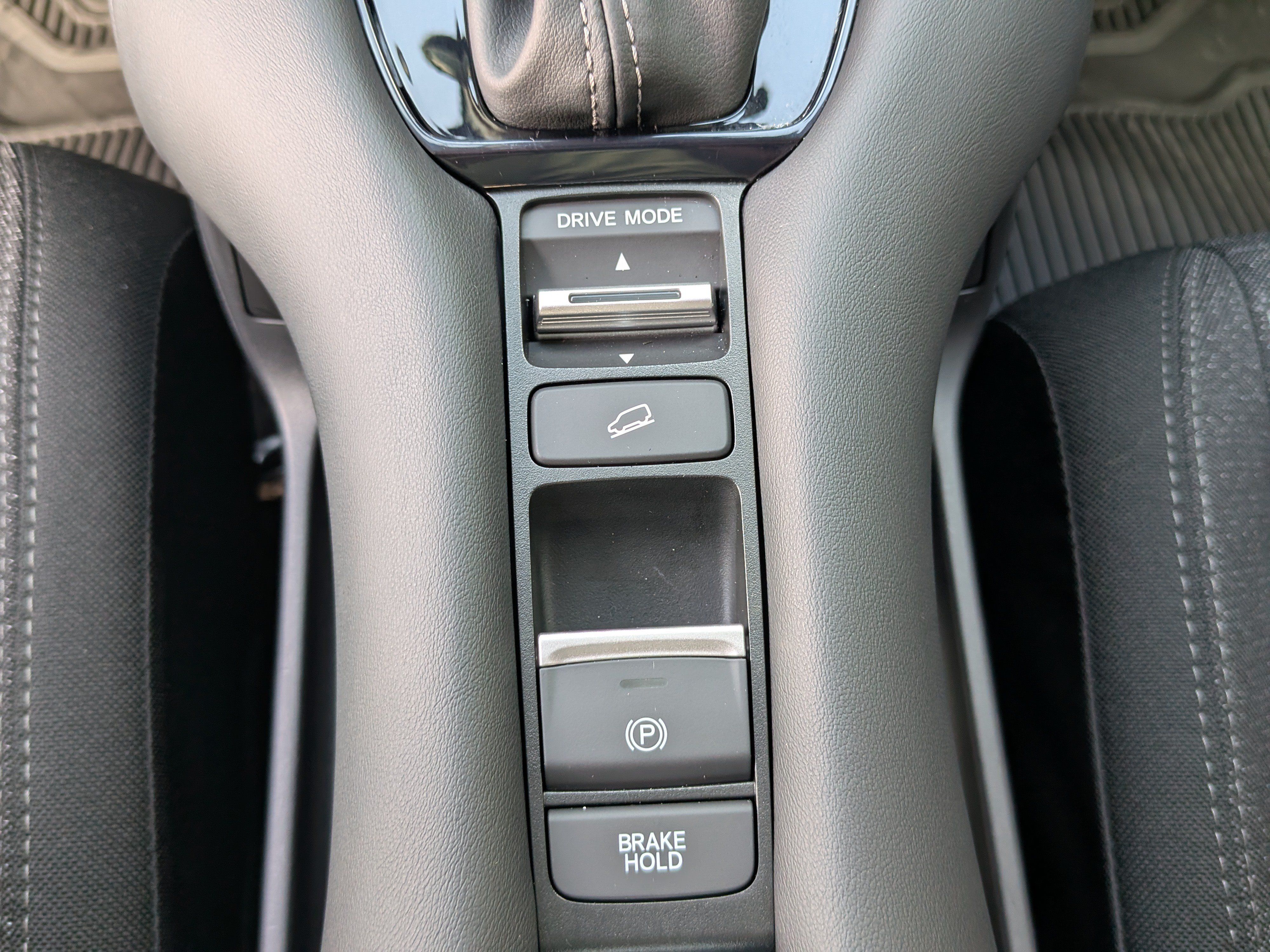 Used 2026 Honda HR-V LX image 35