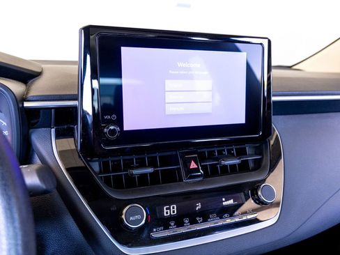 Used 2023 Toyota Corolla LE FWD image 13