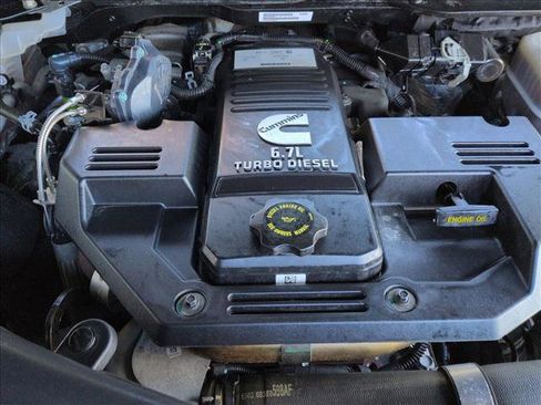 Used 2020 RAM 2500 Laramie w/ Night Edition image 21