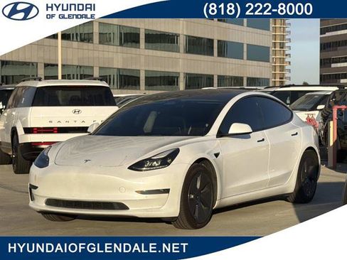 Used 2022 Tesla Model 3 RWD image 1