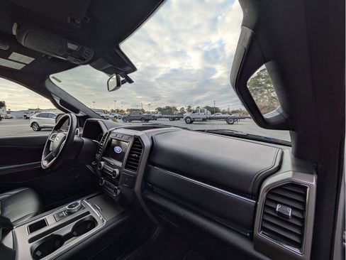 Certified 2021 Ford Expedition XLT image 31