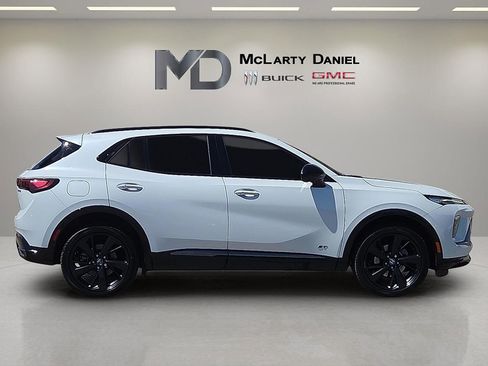 Used 2025 Buick Envision Sport Touring AWD/4WD image 6