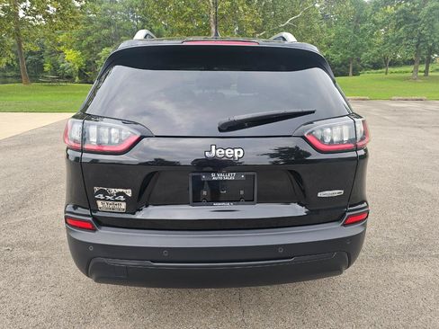 Used 2020 Jeep Cherokee Latitude Plus w/ Comfort/Convenience Group AWD/4WD image 6