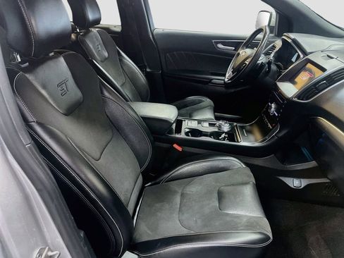 Used 2019 Ford Edge ST w/ Cold Weather Package AWD/4WD image 29