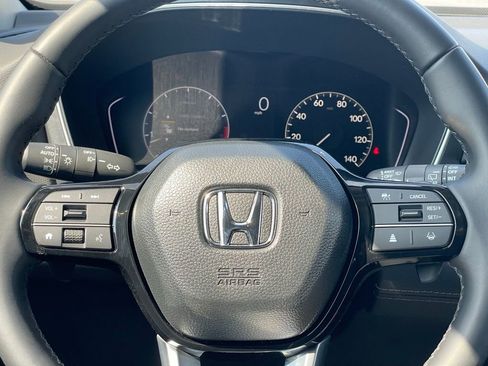 Certified 2025 Honda Pilot Touring image 12