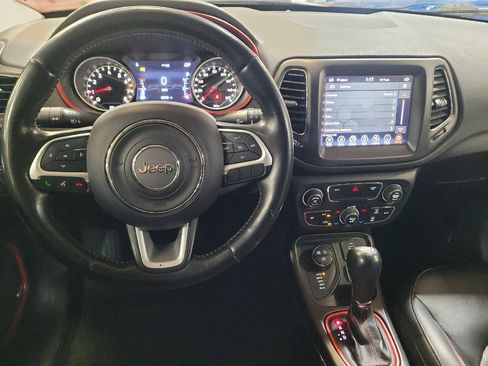 Used 2019 Jeep Compass Trailhawk w/ Leather Interior Group AWD/4WD image 22