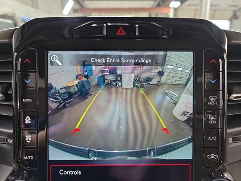 Used 2021 RAM 1500 Laramie AWD/4WD image 21