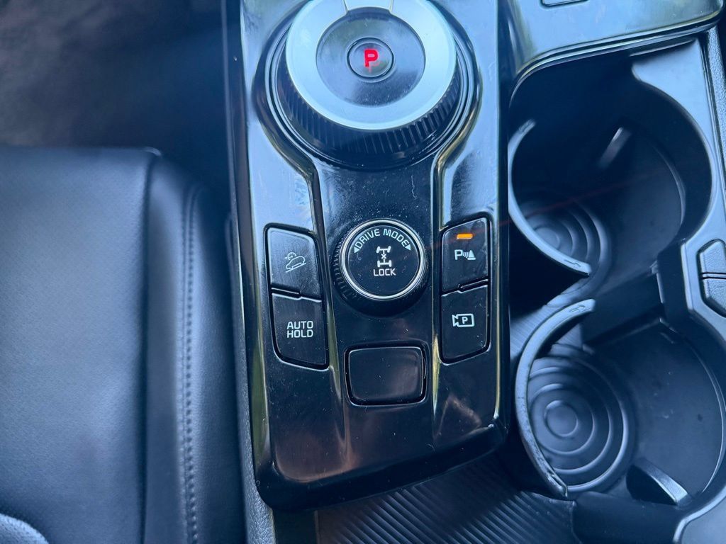 Used 2025 Kia Sportage EX AWD/4WD image 19