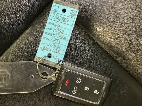 Used 2021 Jeep Grand Cherokee L Limited image 38