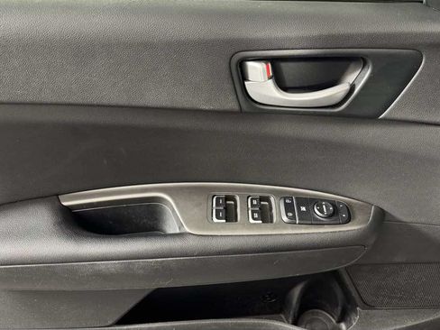 Used 2019 Kia Optima S w/ S Panoramic Sunroof Package FWD image 11