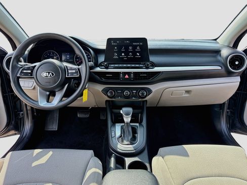 Used 2020 Kia Forte LXS FWD image 14