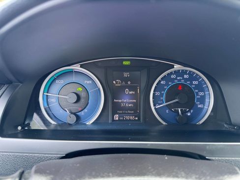 Used 2015 Toyota Camry LE FWD image 19