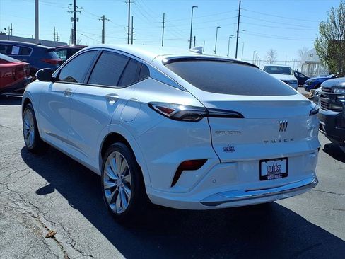 Used 2024 Buick Envista Avenir image 2