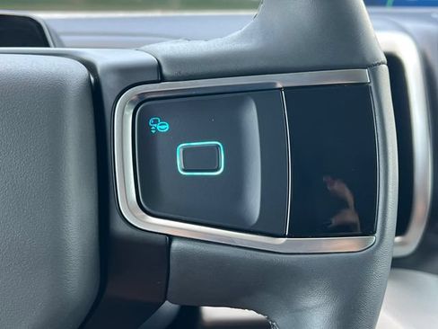 Certified 2025 Ford Expedition Active AWD/4WD image 23