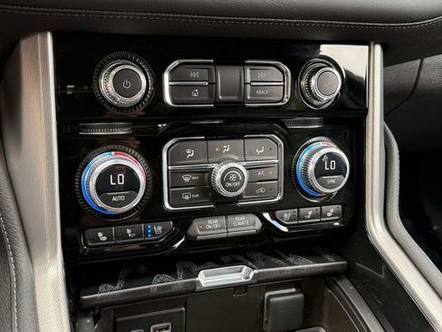Used 2023 GMC Yukon Denali w/ Max Trailering Package AWD/4WD image 25